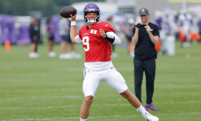 JJ McCarthy de Vikings jugó en la temporada: Minnesota QB se estableció un año después de la lesión en la rodilla. JJ McCarthy de Vikings jugó en la temporada: Minnesota QB se estableció un año después de la lesión en la rodilla.