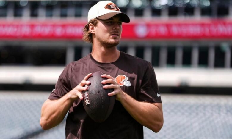 Browns intercambia a Kenny Pickett para Raiders: ¿Qué significa esto para Shedeur Sanders en el ranking de profundidad QB de Cleveland?