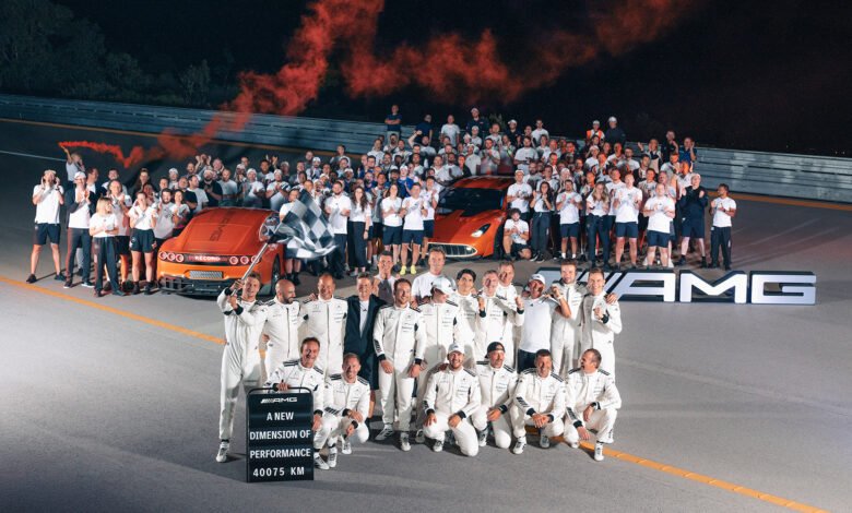 Este concept car Wild Mercedes-AMG acaba de demoler varios registros de distancia de EV, incluida la conducción de ‘alrededor del mundo’ en ocho días Este concept car Wild Mercedes-AMG acaba de demoler varios registros de distancia de EV, incluida la conducción de ‘alrededor del mundo’ en ocho días