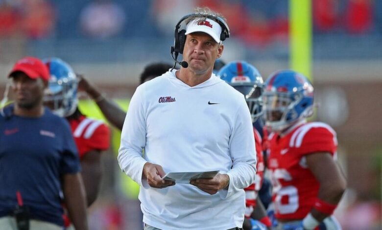 Probabilidades del fútbol universitario: Ole Miss, Illinois tiene la oportunidad ya que se subestiman las amenazas de campeonato