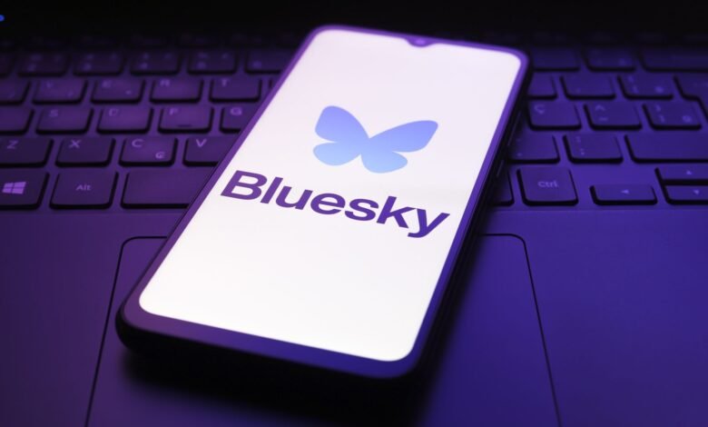 Bluesky sale de Mississippi Fila de verificación de mayor edad Bluesky sale de Mississippi Fila de verificación de mayor edad