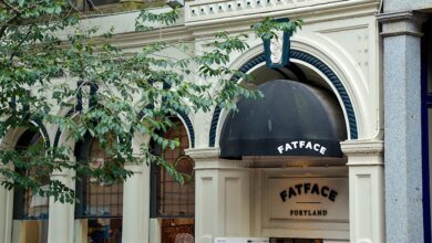 Fatface Stores Closing 2025: Todas las ubicaciones de Estados Unidos y Canadá en la lista condenada a medida que el minorista se pone solo en línea en América del Norte