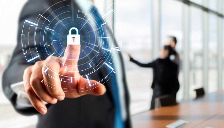 Cyber se mueve de la oficina administrativa a la sala de juntas, y los inversores están prestando atención Cyber se mueve de la oficina administrativa a la sala de juntas, y los inversores están prestando atención