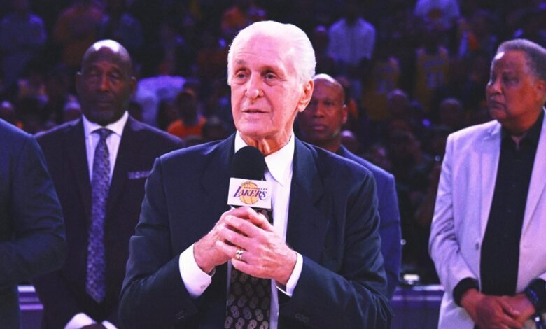 Los Lakers lanzarán una estatua del ex entrenador Pat Riley antes del juego con Celtics. Los Lakers lanzarán una estatua del ex entrenador Pat Riley antes del juego con Celtics.
