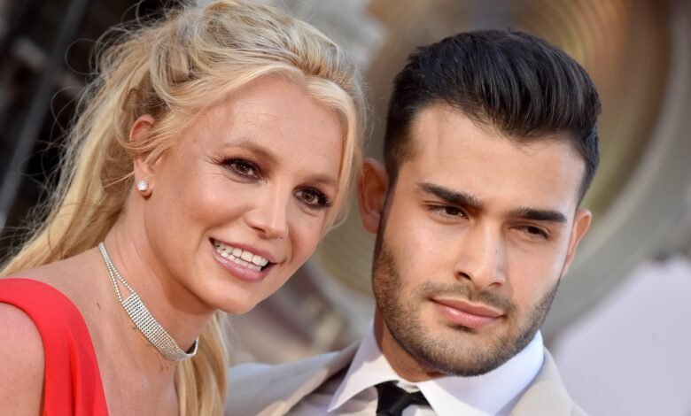 Sam Asgari ha llamado a Britney Spears una ‘confusión falsa’ de su matrimonio Sam Asgari ha llamado a Britney Spears una ‘confusión falsa’ de su matrimonio