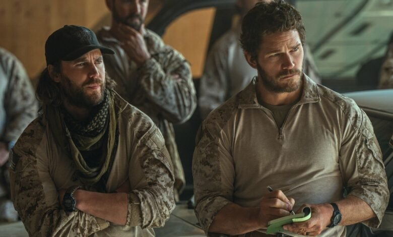 Chris Pratt fue detrás de la pantalla de la lista de terminales: Dark Wolf’s Press Tour, y lo estaba deambulando con luminosamente, su bronceado en spray y Millie Bobby Brown involucrados