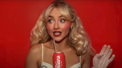 La reacción violenta de Sabrina Carpenter expresó la respuesta de sus padres a su controvertida portada de álbum