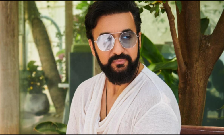 `Semana mundial extraña en: raj kundra riñón ofrece acrobacias impresas