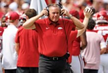 Eche un vistazo: Arkansas hizo una patada junto a accidentalmente después de perforar a un jugador en la unidad de regreso de Alabama A&M