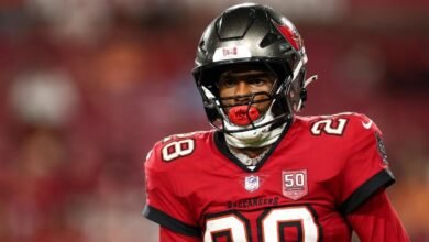 Este look: Shilo Sanders se alejó después de golpear al jugador de los Bills en la final del presentador de Buccaneers