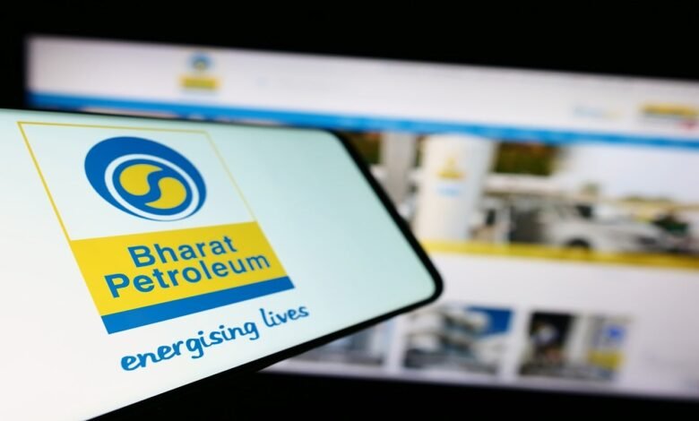 Se informa que BPCL está proporcionando petróleo estadounidense, diez millones de barriles a través de un concurso de precios de cinco meses. Se informa que BPCL está proporcionando petróleo estadounidense, diez millones de barriles a través de un concurso de precios de cinco meses.