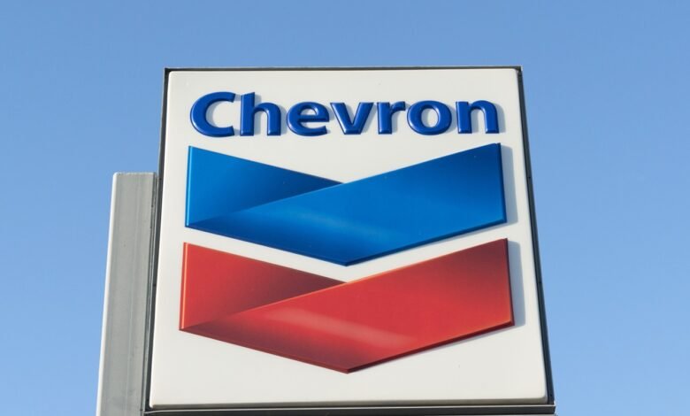 Chevron y Valero planean reiniciar los suministros de petróleo crudo Venus Elai para la Refinería de los Estados Unidos. Chevron y Valero planean reiniciar los suministros de petróleo crudo Venus Elai para la Refinería de los Estados Unidos.