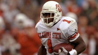Nathan Simmons, ex RB del estado de Oklahoma e hijo del entrenador Bob Simmons, murieron en Colorado atropellado