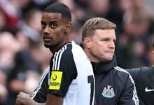 Alexander Isak ‘Door Open’ para el regreso de Newcastle, dice Eddie Howe, pero los fanáticos muestran ira al Striker en Villa Stalemate | Noticias de fútbol