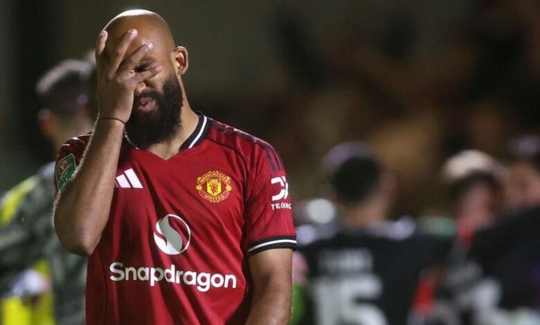 Grimsby 2 – 2 Man Utd Grimsby 2 – 2 Man Utd