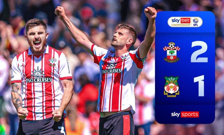 ¡Los santos atacan dos veces durante la lesión! | Southampton 2-1 Wrexham