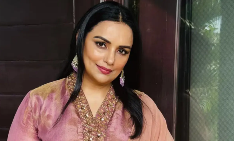 Debate de Shweta Menon: Kerala ordena permanecer intermedio en actividades de HC