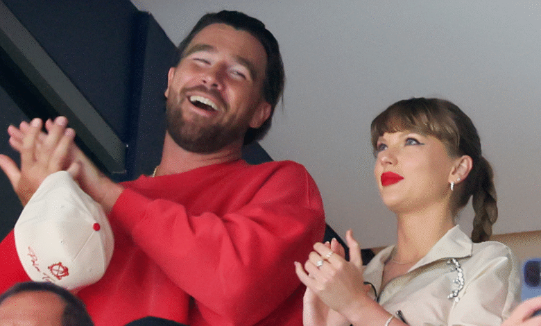 Taylor Swift lanzó un nuevo álbum en el podcast ‘New Heights’ de Travis Kelce, su primera entrevista desde 2023 Taylor Swift lanzó un nuevo álbum en el podcast ‘New Heights’ de Travis Kelce, su primera entrevista desde 2023