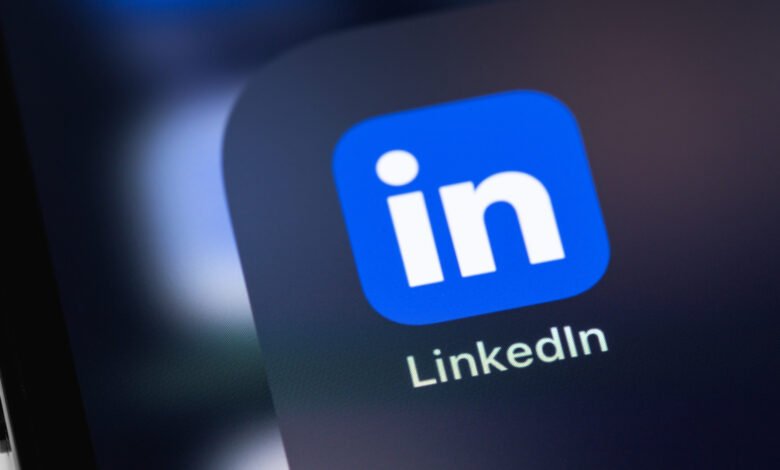 Seguridad Experto advierte: No enumere el trabajo de defensa en LinkedIn, o podría estar en riesgo de ser pirateado Seguridad Experto advierte: No enumere el trabajo de defensa en LinkedIn, o podría estar en riesgo de ser pirateado