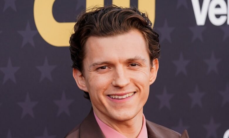 Tom Holland James respondió a la imaginación en el personaje de Bond Tom Holland James respondió a la imaginación en el personaje de Bond