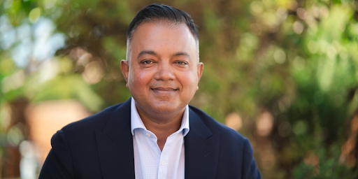 Entrevista con Kush Mukherjee, Experto en gestión de riesgos del crimen financiero: pensamiento legado desafiante, inteligencia artificial y el modelo operativo dinámico