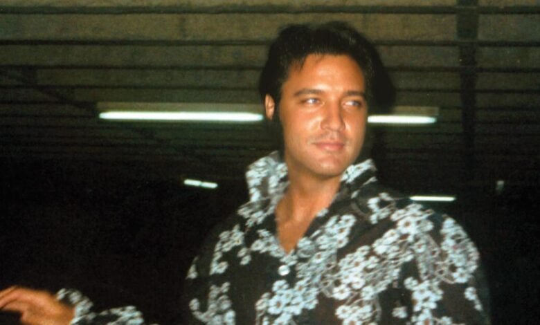 Mire hacia atrás en la explosión final de la creatividad antes de la muerte de Elvis