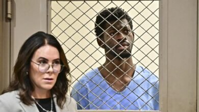 Lil Nas X enfrenta cuatro cargos penales asociados con arresto desnudo