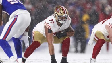 Regla 49ers RG Dominick Puni con lesión en la rodilla