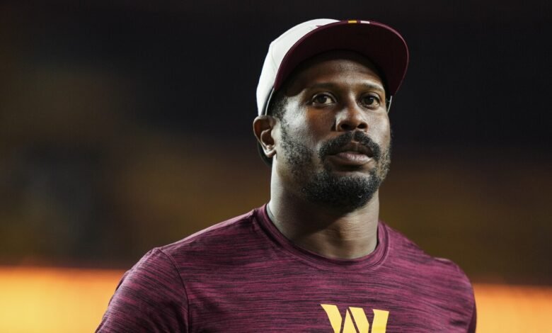 El comandante tiene una lista de 53 nombres más antiguos de NFL Pocker. El comandante tiene una lista de 53 nombres más antiguos de NFL Pocker.