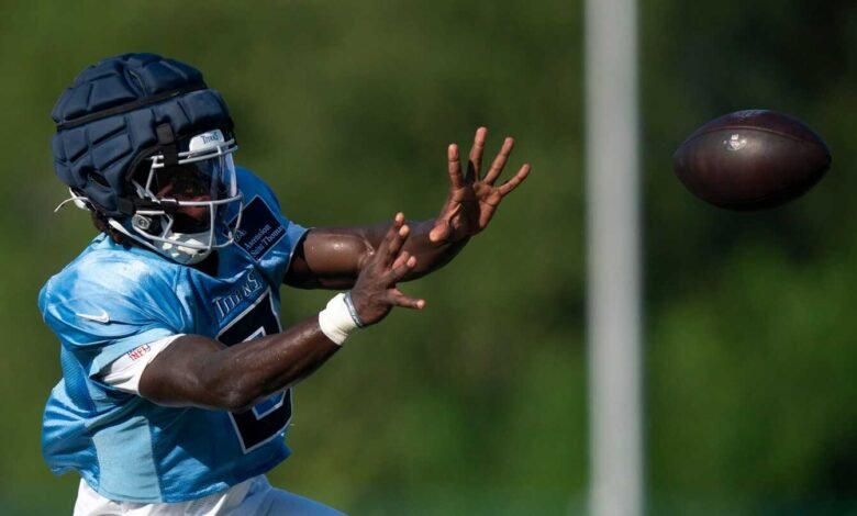 Tyjae Spears de los titanes tiene un esguince de tobillo alto Tyjae Spears de los titanes tiene un esguince de tobillo alto
