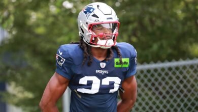 Los patriotas con Kyle Dugger trabajan con la segunda protección de cable el domingo.