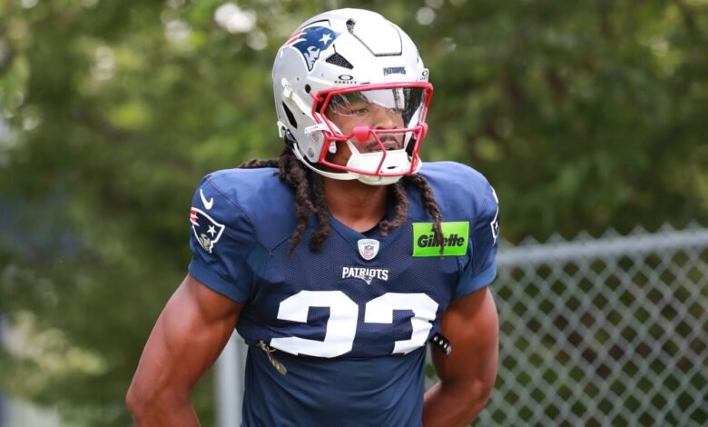Los patriotas con Kyle Dugger trabajan con la segunda protección de cable el domingo.