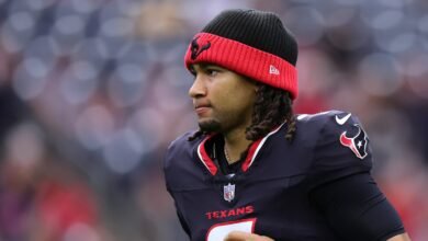 Los sombreros navales de CJ Stroud crean emoción para los fanáticos de Texans/Astros.