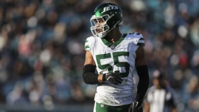 Seahawks firmó un contrato con LB Chazz Surratt