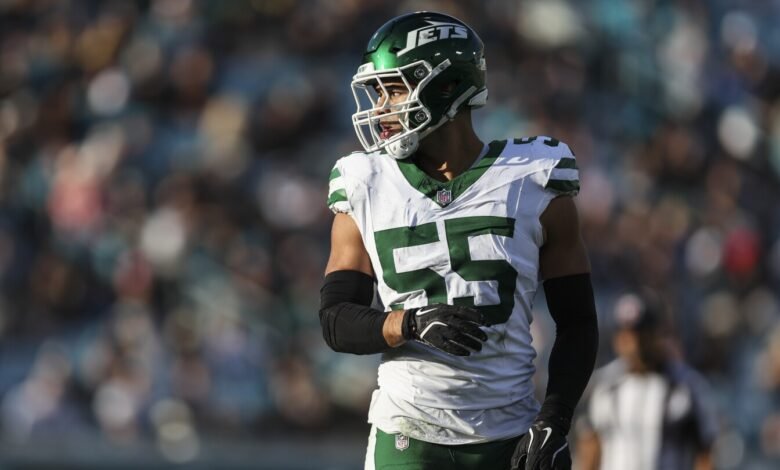Seahawks firmó un contrato con LB Chazz Surratt Seahawks firmó un contrato con LB Chazz Surratt
