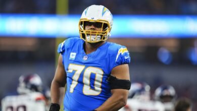 Rashawn Slater se perderá la temporada 2025 con un tendón de engranaje desgarrado