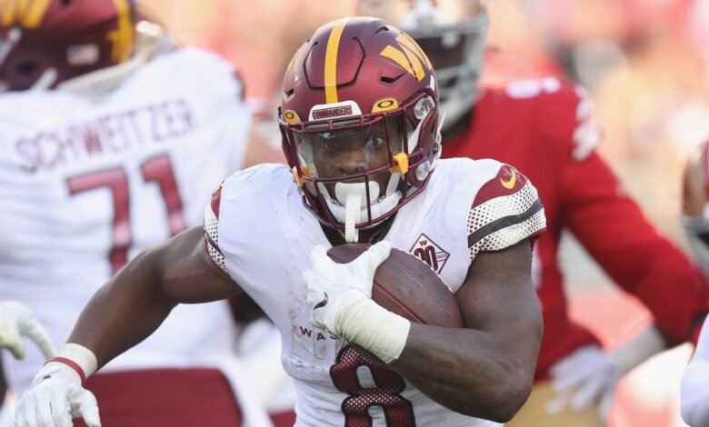 Anuncio comercial de 49ers para RB Brian Robinson Anuncio comercial de 49ers para RB Brian Robinson
