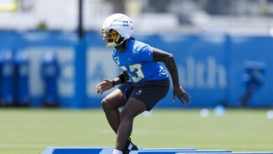 LB del’shawn Phillips