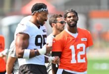 Myles Garrett: Shedeur Sanders trabaja duro, realiza seriamente su artesanía