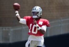 La mano derecha de Joe Milton está bien después de golpearla en un casco