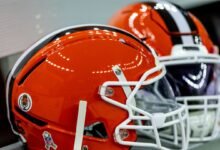 Browns afirmó que el OT Kilian Zierer cerró la exención.