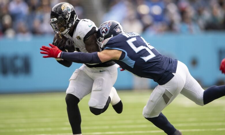 Broncos firmado LB Garret Wallow, Cut CB Mario Goodrich