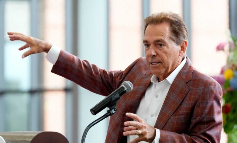 Nick Saban todavía no está completamente golpeado en el entrenador Nick Saban todavía no está completamente golpeado en el entrenador