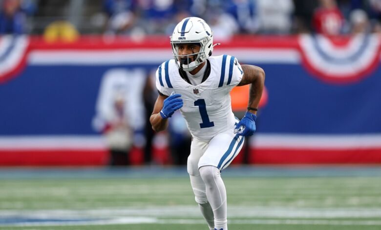 Josh Downs hiere a los isquiotibros en la práctica de los Colts