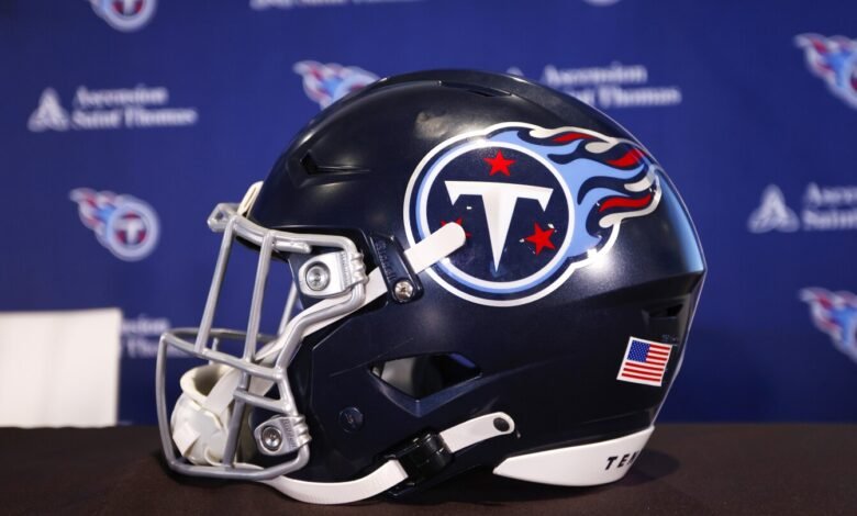 Titans firmó un contrato con Ol Arlington Hambright, abandonado WR Ramel Keyton
