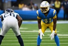 49ers lanzó a Eli Apple, firmó a Michael Dwumfour
