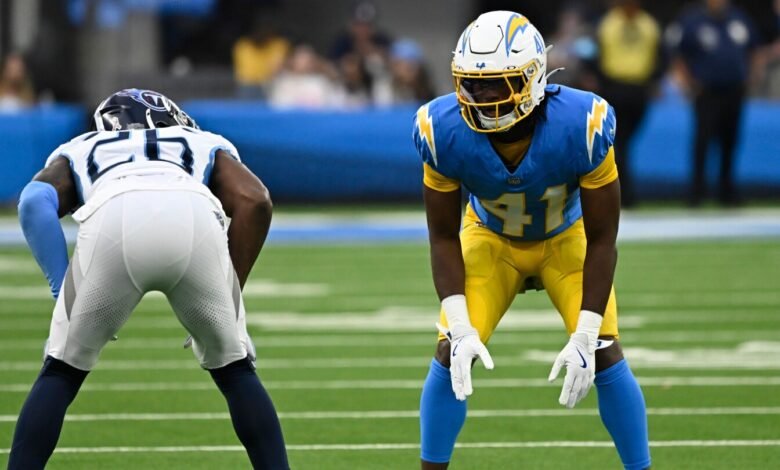 49ers lanzó a Eli Apple, firmó a Michael Dwumfour