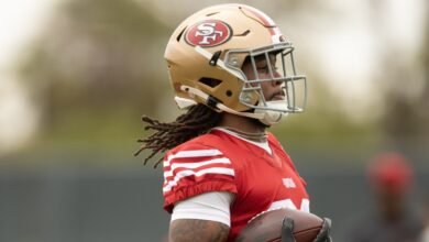 49ers novato RB Jordan James para someterse a una cirugía en un dedo roto