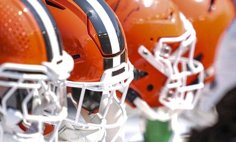 Browns lanzó el veterano CB Tony Brown
