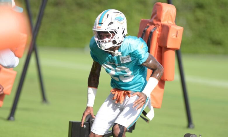 Jack Jones de Dolphins reconoció a Amon-Ra St. Brown “Cooked Me” en entrenamiento con Lions Jack Jones de Dolphins reconoció a Amon-Ra St. Brown “Cooked Me” en entrenamiento con Lions